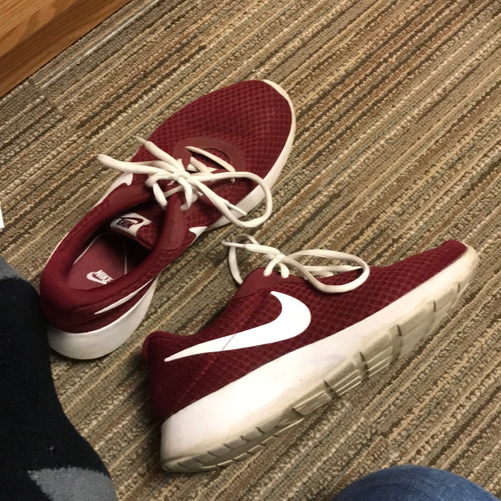 Women’s Nike Tennis Shoes